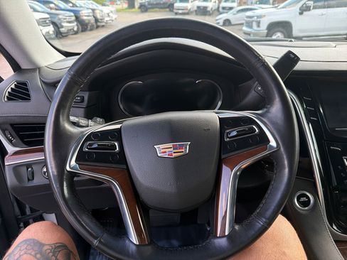 Used 2020 Cadillac Escalade Luxury AWD/4WD image 14
