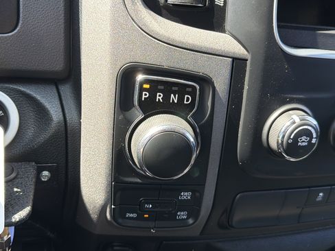 Used 2015 RAM 1500 Express AWD/4WD image 21