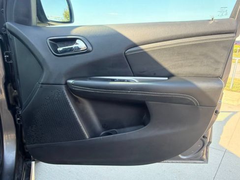 Used 2015 Dodge Journey Crossroad w/ Flexible Seating Group FWD image 23