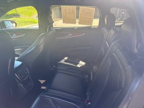 Used 2019 Lincoln Nautilus Select AWD/4WD image 21