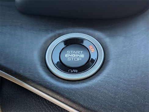 New 2025 Jeep Grand Cherokee Limited w/ Luxury Tech Group II image 22