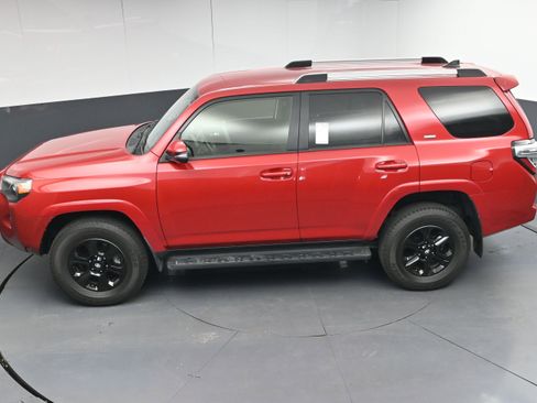 Certified 2024 Toyota 4Runner SR5 image 38