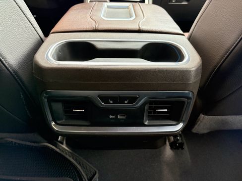 Used 2022 GMC Sierra 1500 Denali w/ Technology Package AWD/4WD image 31