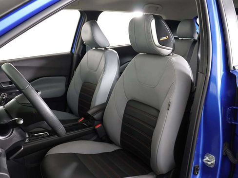 Used 2023 Nissan Kicks SR w/ SR Premium Package FWD image 28