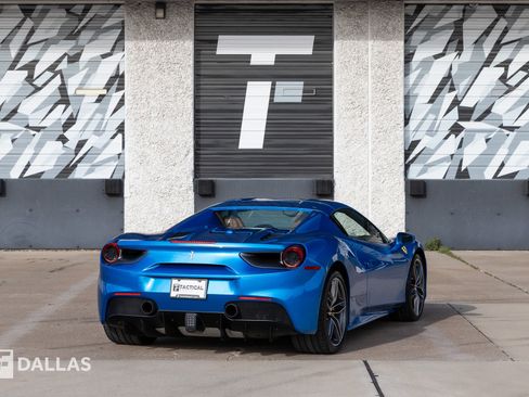 Used 2019 Ferrari 488 Spider image 16