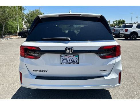 Used 2026 Honda Odyssey Sport-L image 4