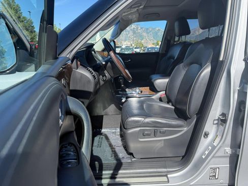 Used 2016 INFINITI QX80 4WD w/ Driver's Assistance Package image 12