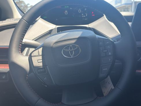 New 2026 Toyota Prius Plug-In Hybrid FWD image 25