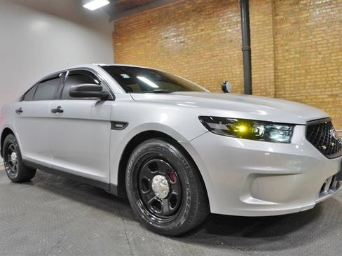Used 2018 Ford Taurus Police Interceptor AWD image 4