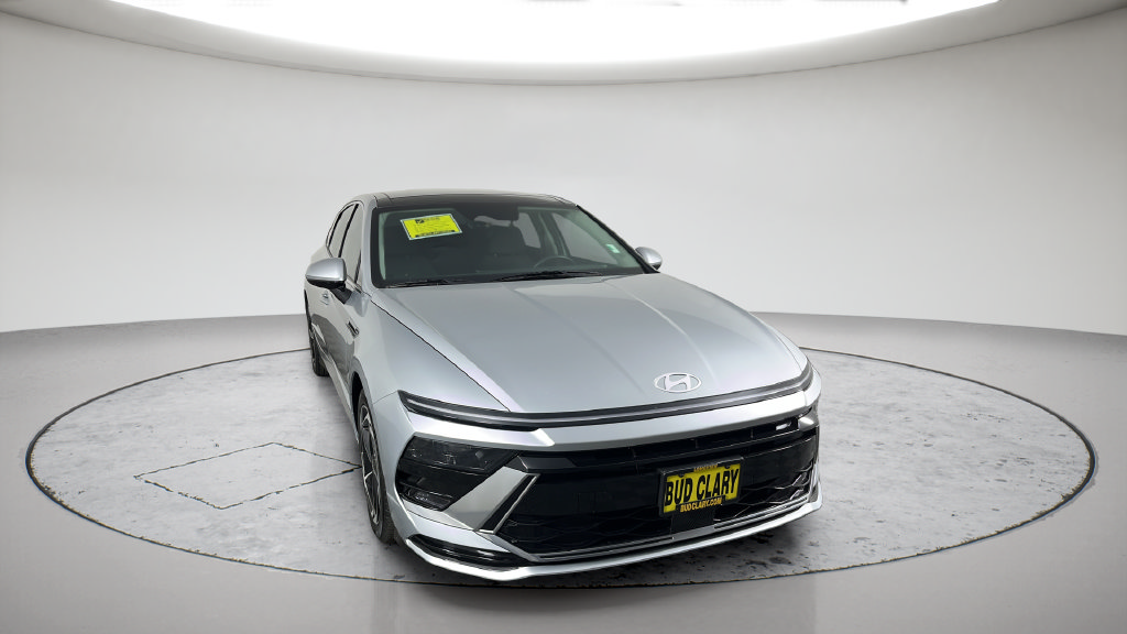 Used 2025 Hyundai Sonata SEL FWD image 3