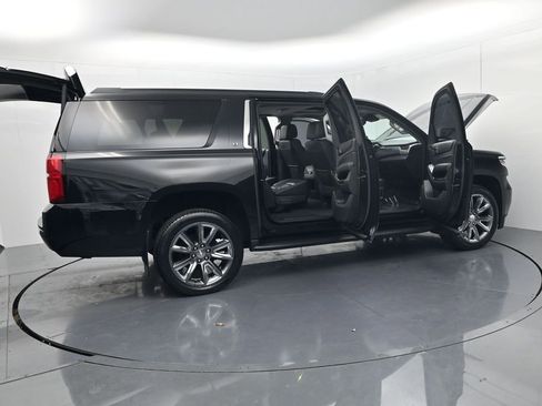 Used 2019 Chevrolet Suburban LT AWD/4WD image 67