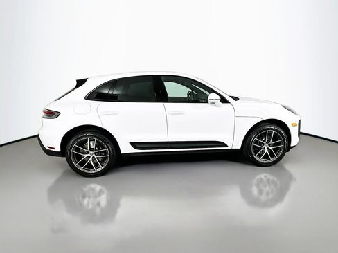 Certified 2026 Porsche Macan AWD/4WD image 8