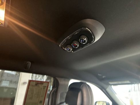 Used 2018 Dodge Durango SRT w/ Technology Group image 33