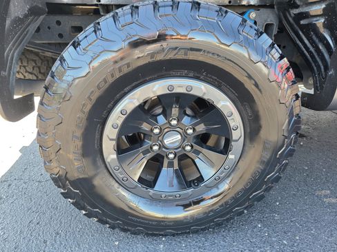 Used 2018 Ford F150 Raptor w/ Equipment Group 802A Luxury image 23