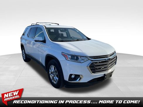 Used 2019 Chevrolet Traverse LT image 1