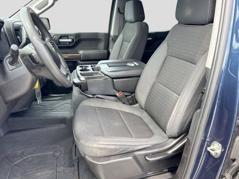 Used 2020 Chevrolet Silverado 1500 LT w/ LT Value Package AWD/4WD image 17