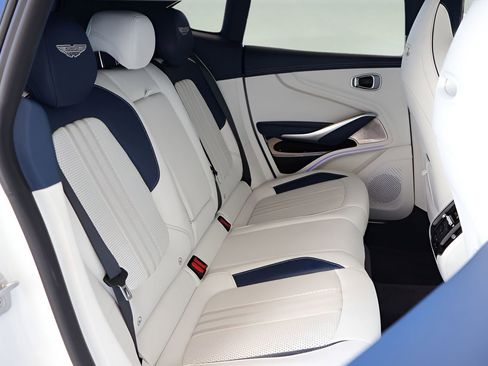 Used 2025 Aston Martin DBX 707 AWD/4WD image 21