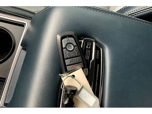 Used 2022 Ford F350 Limited image 14