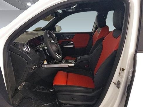New 2024 Mercedes-Benz GLB 250 image 10