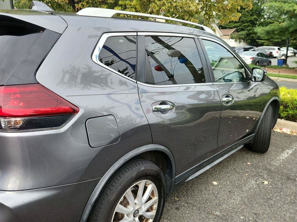Used 2019 Nissan Rogue SV AWD/4WD image 3