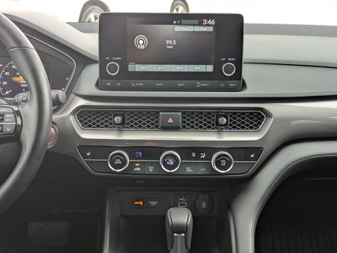 Certified 2024 Acura Integra image 18