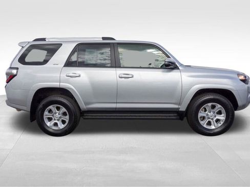 Certified 2024 Toyota 4Runner SR5 Premium image 2