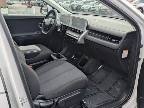 Certified 2024 Hyundai Ioniq 5 SEL RWD image 9