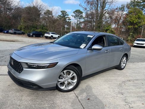 Used 2025 Honda Accord LX image 5