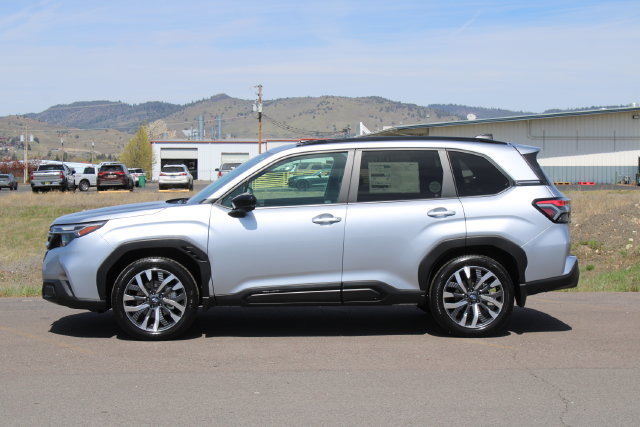 New 2026 Subaru Forester Touring AWD/4WD image 3