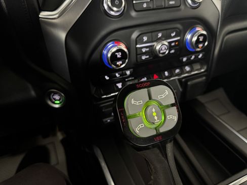 Used 2021 GMC Sierra 2500 SLT w/ SLT Premium Package image 33