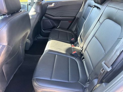 Used 2022 Ford Escape Titanium image 20