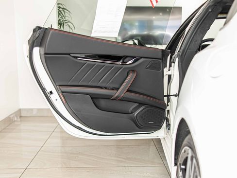 Used 2023 Maserati Quattroporte Modena Q4 image 36