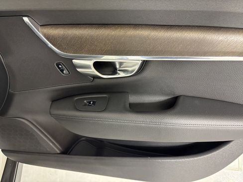 Used 2018 Volvo V90 T6 Cross Country w/ Convenience Package image 13
