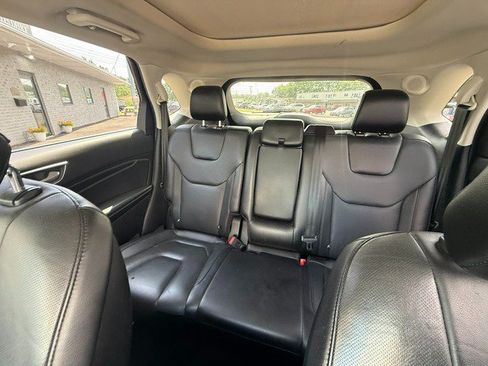 Used 2017 Ford Edge Titanium w/ Equipment Group 301A AWD/4WD image 24
