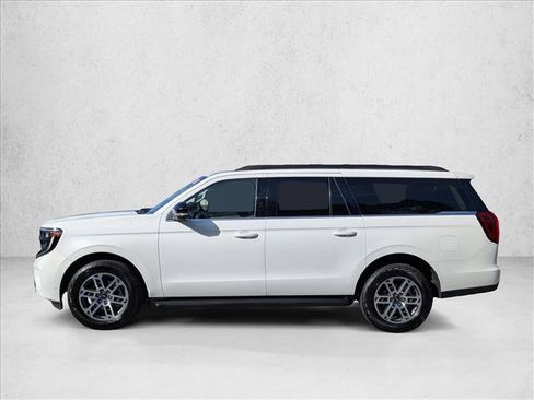 Used 2025 Ford Expedition Max Active AWD/4WD image 9
