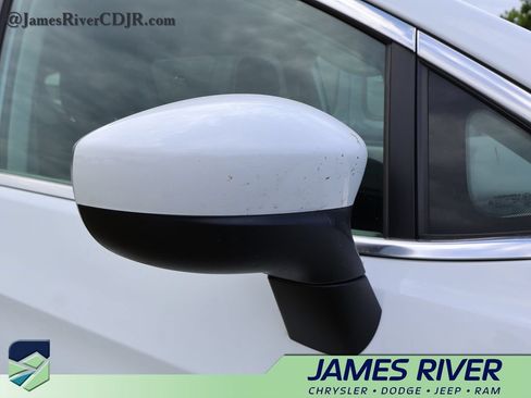 Used 2023 Chrysler Voyager LX FWD image 14