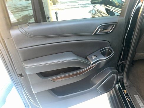 Used 2019 Chevrolet Suburban LT w/ LT Midnight Edition image 11