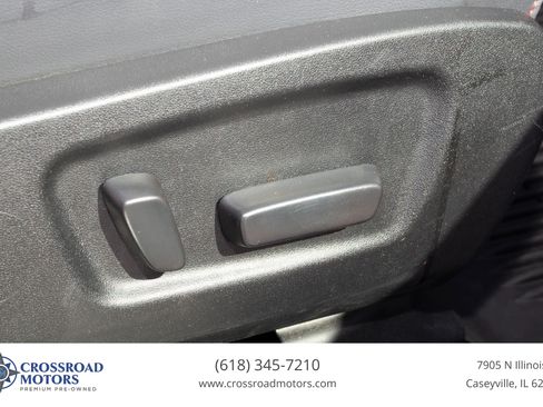 Used 2019 Toyota Highlander SE AWD/4WD image 34