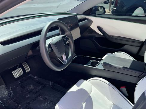 Used 2024 Tesla Model 3 Performance AWD/4WD image 29