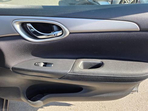 Used 2015 Nissan Sentra S image 12