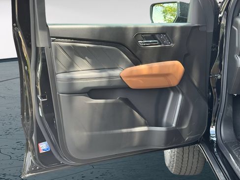 New 2026 GMC Canyon AT4 w/ Technology Plus Package AWD/4WD image 12