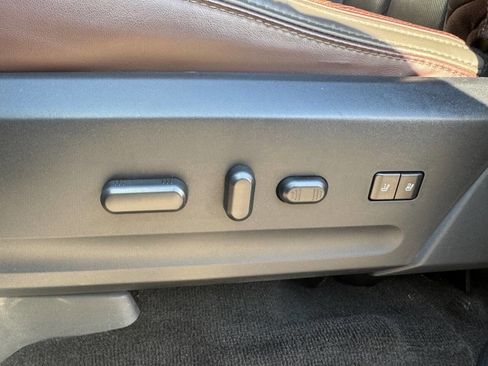 Used 2016 Ford Expedition EL Platinum image 9