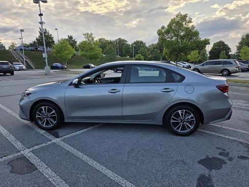 Used 2024 Kia Forte LXS FWD image 8