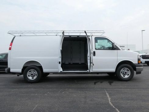 New 2025 GMC Savana 2500 Work Van w/ Driver Convenience Package image 3