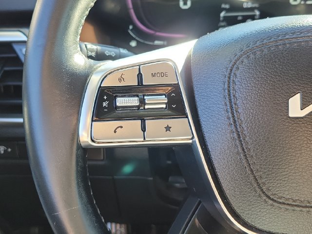 Used 2023 Kia Telluride LX FWD image 7