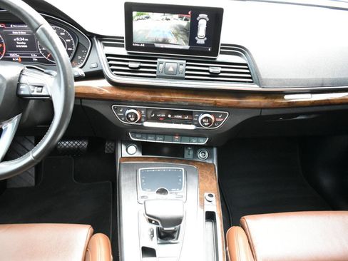 Used 2019 Audi Q5 2.0T Premium Plus AWD/4WD image 19