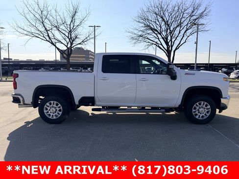 Used 2023 Chevrolet Silverado 2500 LT w/ Convenience Package image 4