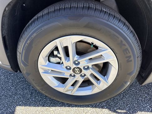 Certified 2025 Hyundai Tucson SE image 10