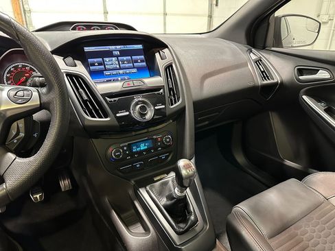 Used 2013 Ford Focus ST image 30