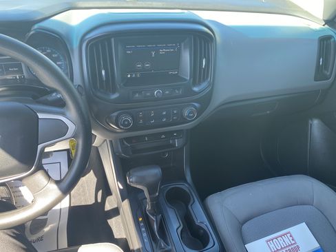 Used 2019 Chevrolet Colorado W/T w/ WT Convenience Package RWD image 17